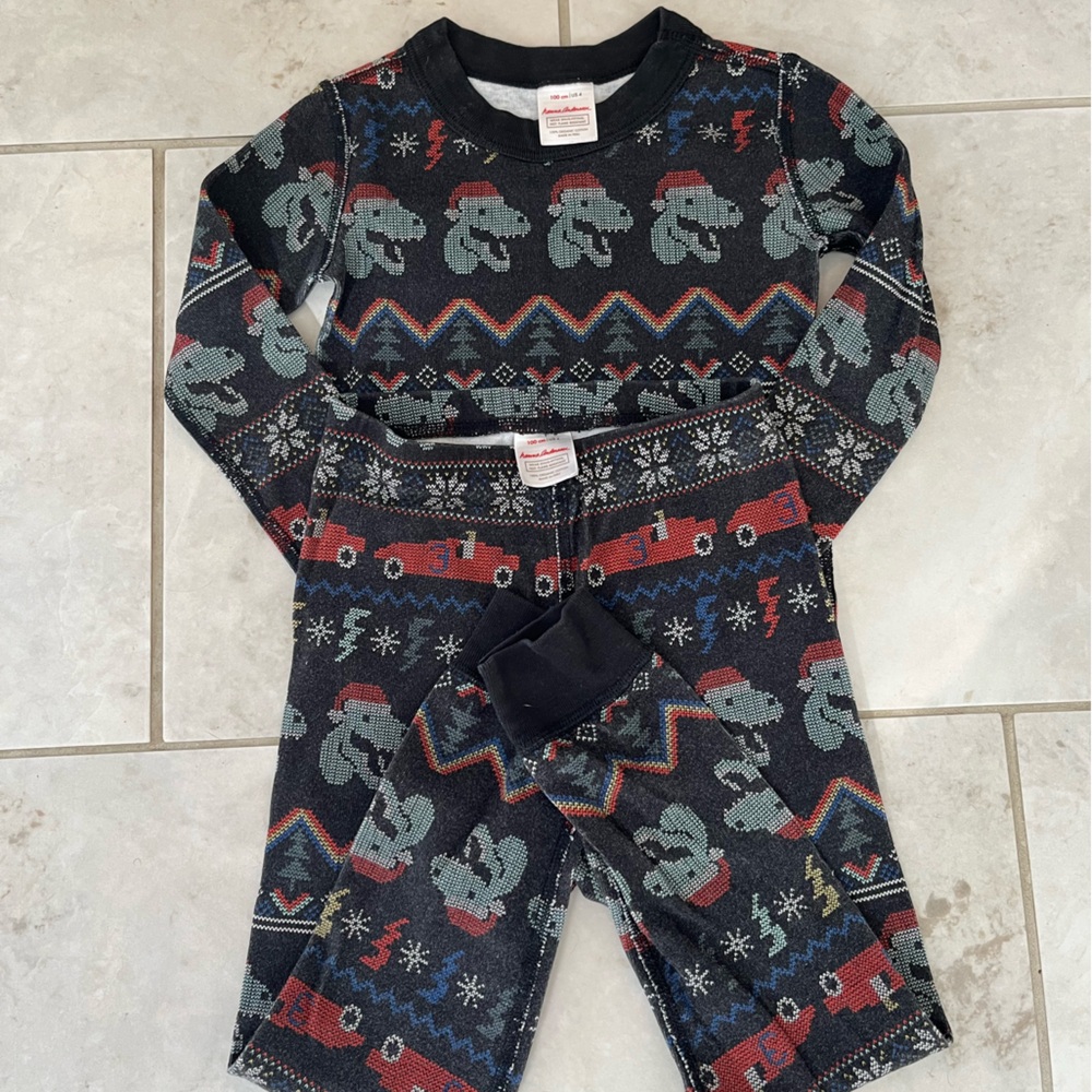 Hanna Andersson organic cotton holiday Christmas dino pajama set size 4